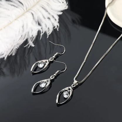 3pcs Necklace Earrings Set Ladies Cold-color Wind Twisted Glass Diamond With Venice Chain Imitation White Gold-color Jewelry.