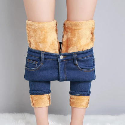 New Women Thermal Jeans Winter Snow Warm Plush Stretch Jeans Lady Skinny Thicken Students Denim Pants Fleece Mom Fur Trousers.