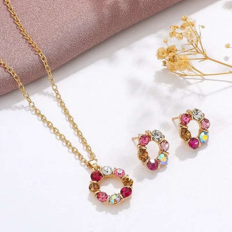 3pcs Gold Necklace Earrings Set Ladies Celebrity Simple Fashion Style Exquisite Stained Glass Diamond Circle Shape Jewelry.