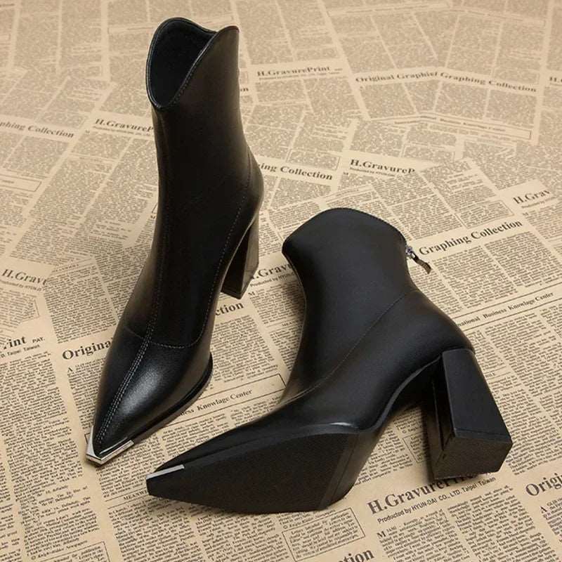 2024 Winter High Heels Sexy Women Luxury Shoes Chunky Ankle Chelsea Boots Fashion New Pointed Toe Zipper Goth Pumps Brand Shoes.