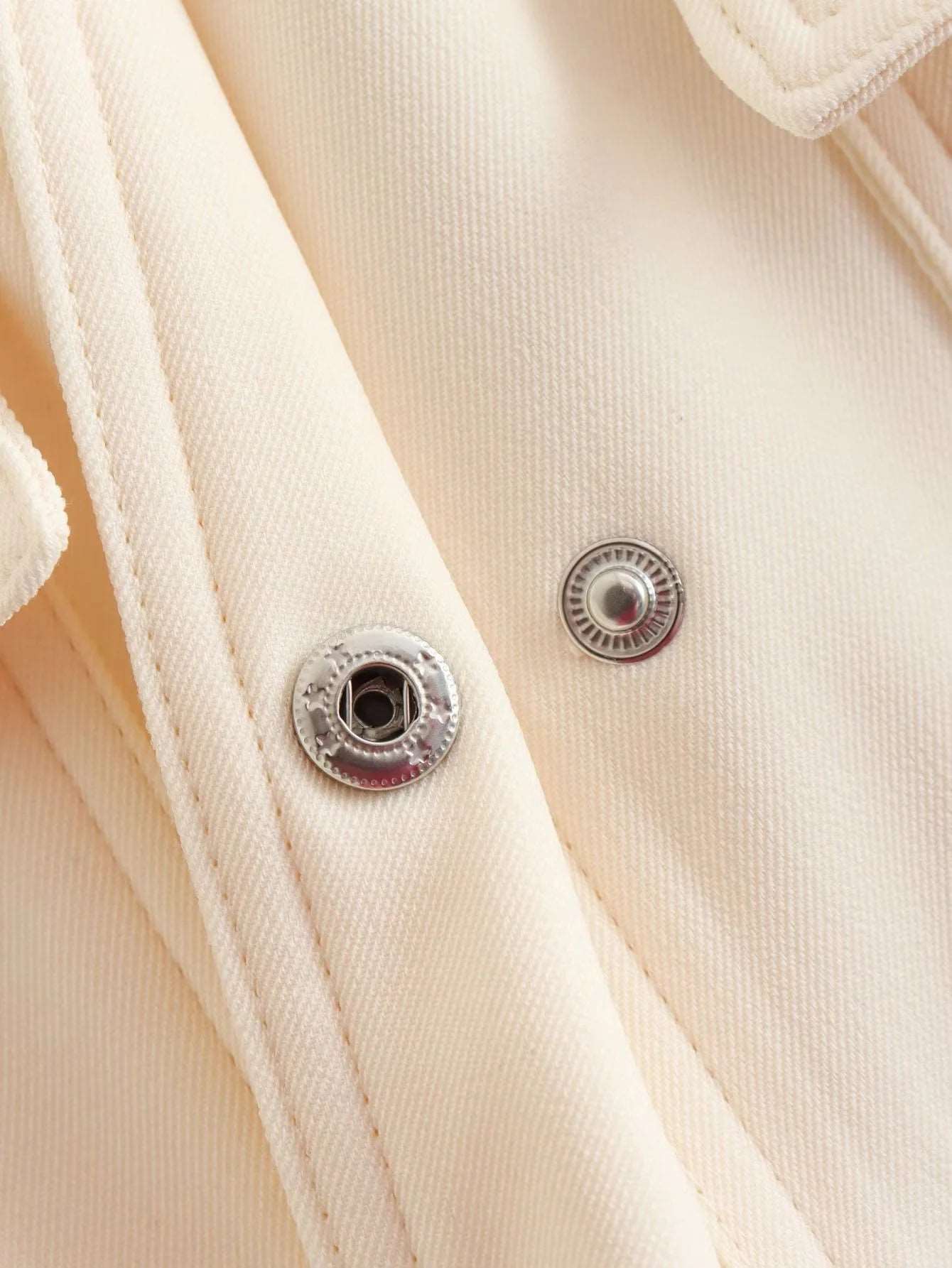 2024 Woman Bomber Jacket Coat White Autumn Winter Button Baseball Aviator Cropped Jackets For Women Long Sleeve Crop Outerwear.