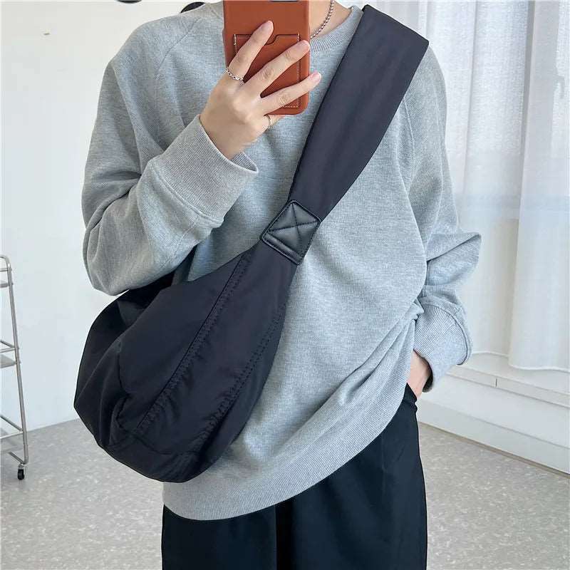 2023 New Fashion Summer Large Capacity Casual Nylon Women Shoulder Bag Korean Style Hobos Bag Youth Crossbody Shoulder Bag.