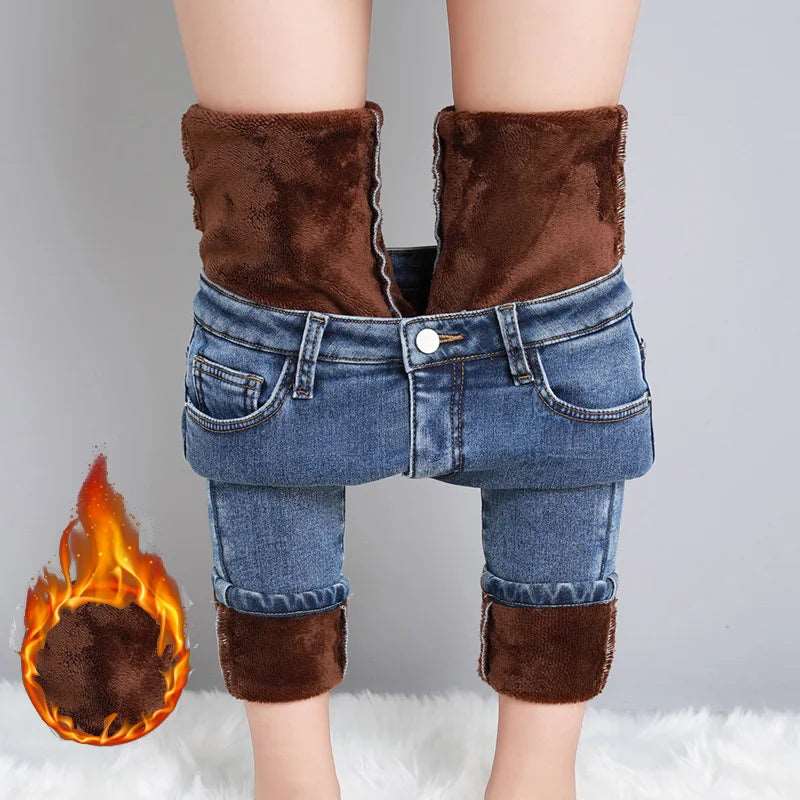 New Women Thermal Jeans Winter Snow Warm Plush Stretch Jeans Lady Skinny Thicken Students Denim Pants Fleece Mom Fur Trousers.