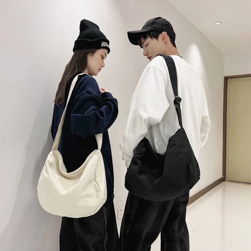 2023 New Fashion Summer Large Capacity Casual Nylon Women Shoulder Bag Korean Style Hobos Bag Youth Crossbody Shoulder Bag.